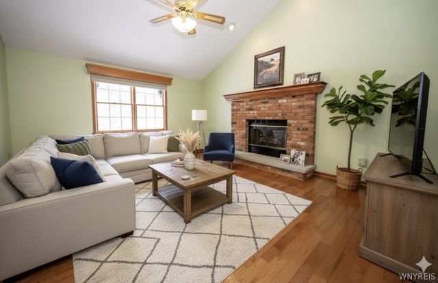 16 Buckhorn Court, Grand Island, NY 14072