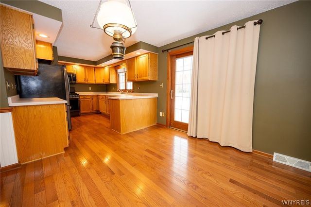 16 Buckhorn Court, Grand Island, NY 14072