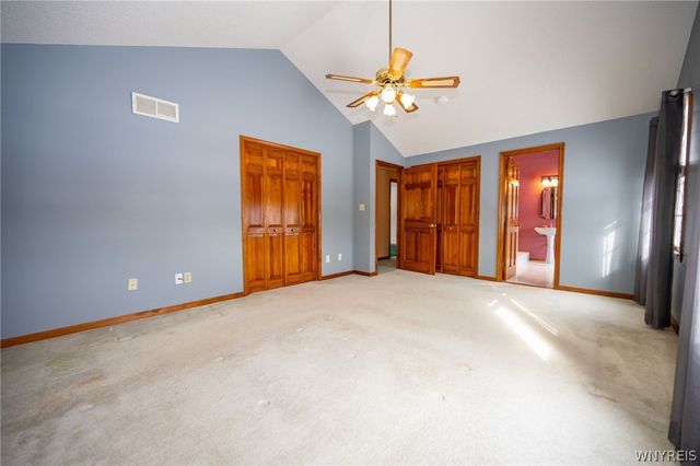 16 Buckhorn Court, Grand Island, NY 14072