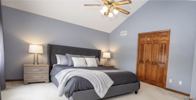 16 Buckhorn Court, Grand Island, NY 14072