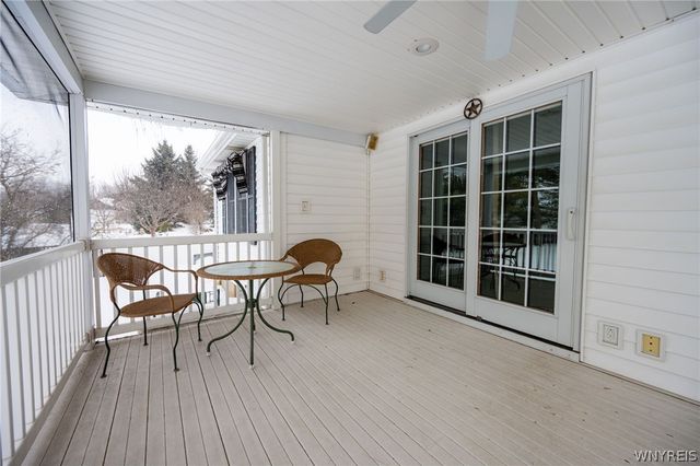 16 Buckhorn Court, Grand Island, NY 14072