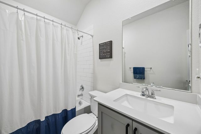 3440 Brady Starr Drive, Aubrey, TX 76227