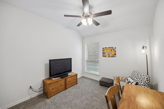 3440 Brady Starr Drive, Aubrey, TX 76227