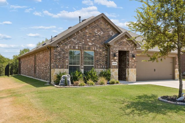3440 Brady Starr Drive, Aubrey, TX 76227