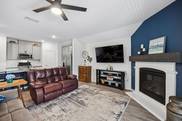 3440 Brady Starr Drive, Aubrey, TX 76227