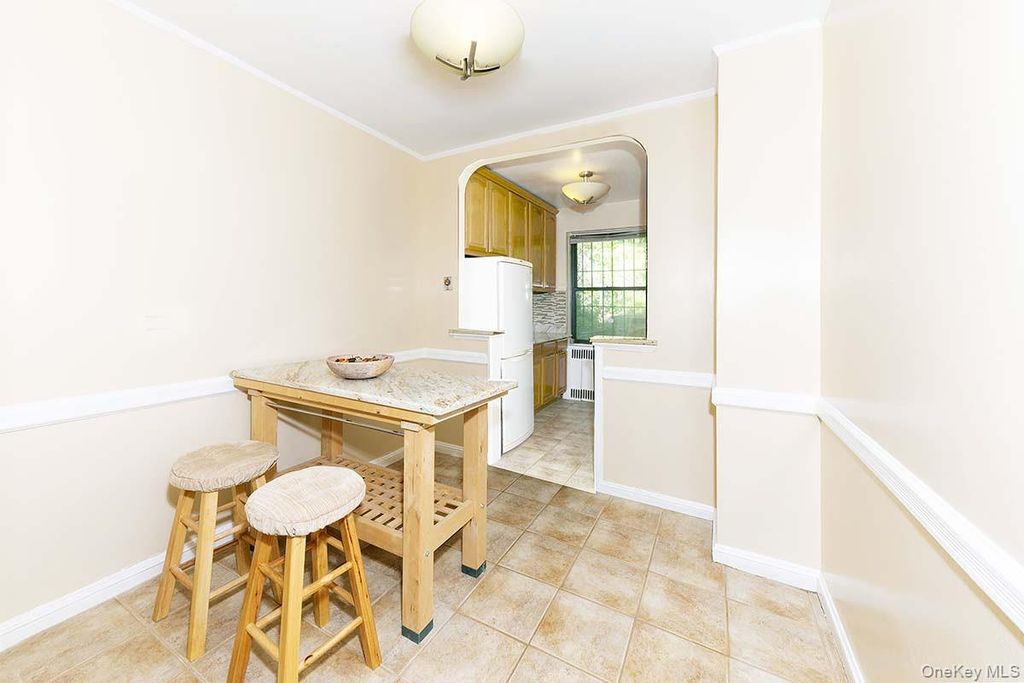 3017 Riverdale Avenue 2J, Bronx, NY 10463 — photo 2