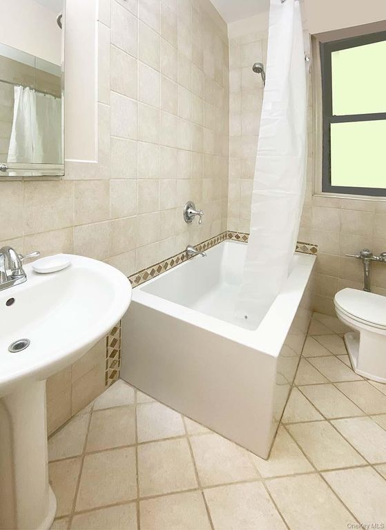3017 Riverdale Avenue 2J, Bronx, NY 10463 — photo 3