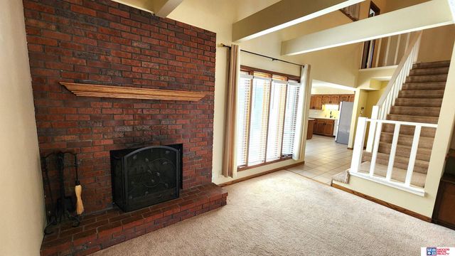 5907 Oakridge Drive, Lincoln, NE 68516