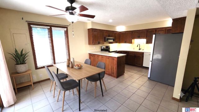 5907 Oakridge Drive, Lincoln, NE 68516