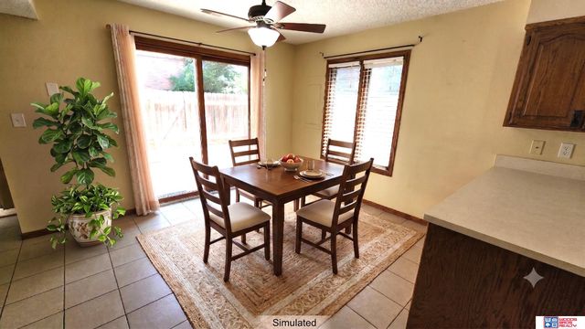 5907 Oakridge Drive, Lincoln, NE 68516