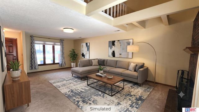 5907 Oakridge Drive, Lincoln, NE 68516