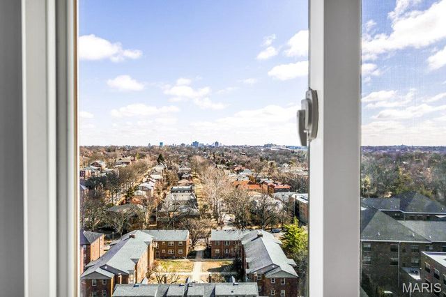 900 S Hanley Road 12E, Clayton, MO 63105