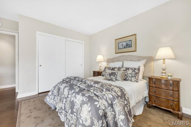 900 S Hanley Road 12E, Clayton, MO 63105