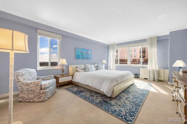 900 S Hanley Road 12E, Clayton, MO 63105