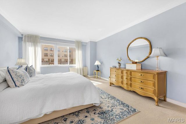 900 S Hanley Road 12E, Clayton, MO 63105