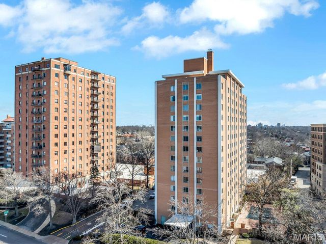 900 S Hanley Road 12E, Clayton, MO 63105