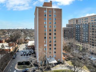 900 S Hanley Road 12E, Clayton, MO 63105