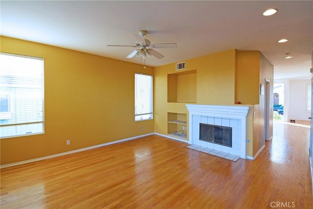 323 Lydia Ln, Corona, CA 92882