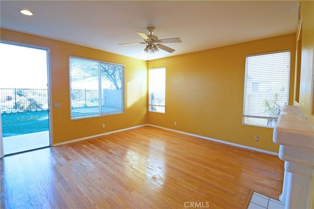 323 Lydia Ln, Corona, CA 92882