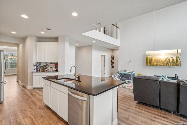 2243 TIPTOP LN, San Antonio, TX 78253