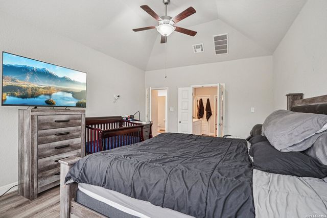 2243 TIPTOP LN, San Antonio, TX 78253