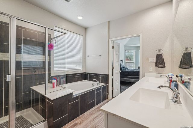 2243 TIPTOP LN, San Antonio, TX 78253