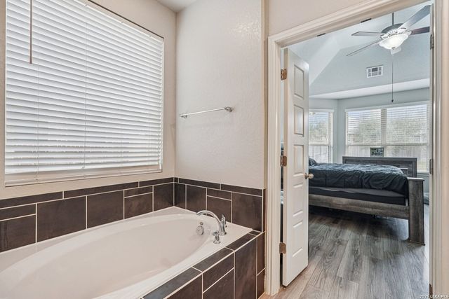 2243 TIPTOP LN, San Antonio, TX 78253