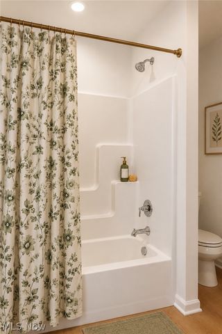 464 Bordeaux Boulevard, Broadview Heights, OH 44147