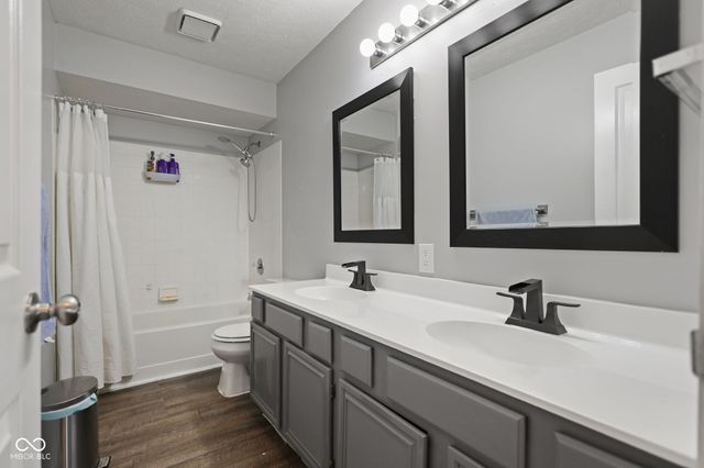 5032 Deer Creek Place, Indianapolis, IN 46254