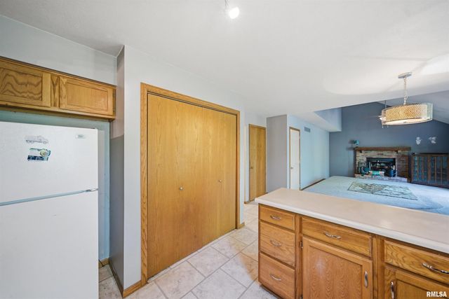6022 W RIDGECREST Circle, Peoria, IL 61615