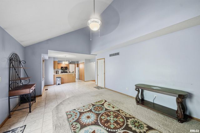 6022 W RIDGECREST Circle, Peoria, IL 61615