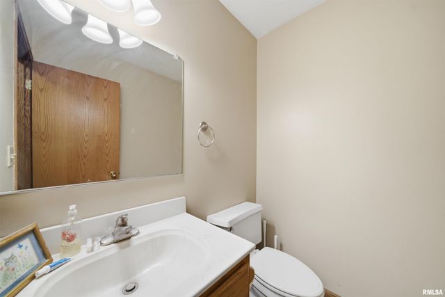 6022 W RIDGECREST Circle, Peoria, IL 61615