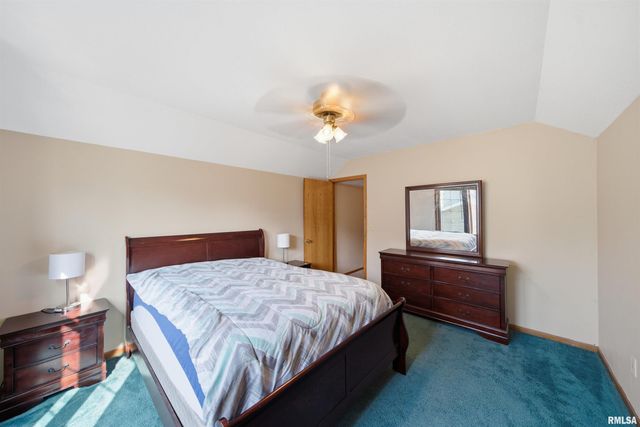 6022 W RIDGECREST Circle, Peoria, IL 61615