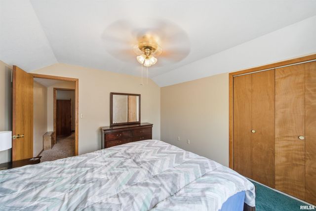 6022 W RIDGECREST Circle, Peoria, IL 61615