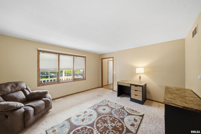 6022 W RIDGECREST Circle, Peoria, IL 61615