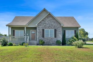 210 Hollow Tree Cir, Castalian Springs, TN 37031