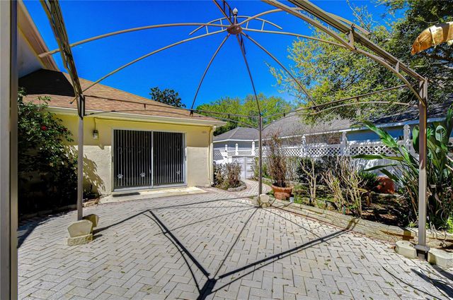 1121 SPLIT SILK STREET, Valrico, FL 33594