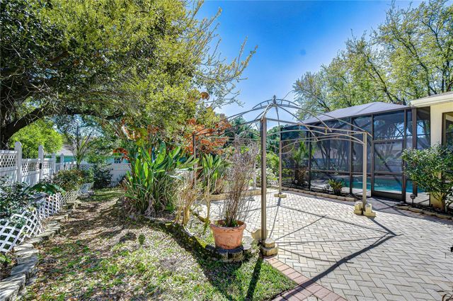 1121 SPLIT SILK STREET, Valrico, FL 33594