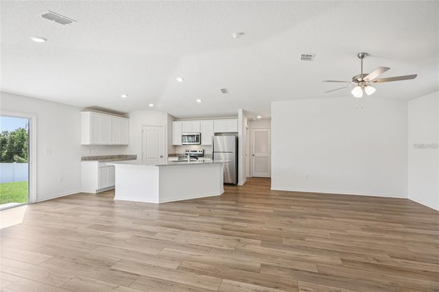 16984 SW 40 CIRCLE, Ocala, FL 34473