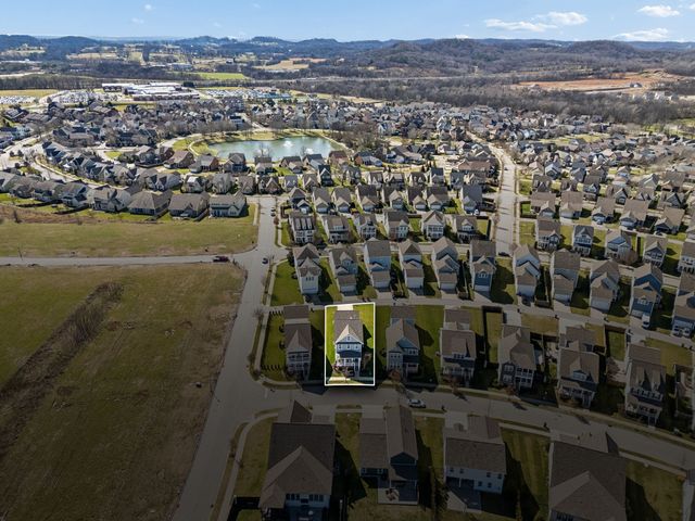 3477 Milford Dr, Thompsons Station, TN 37179