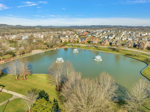 3477 Milford Dr, Thompsons Station, TN 37179