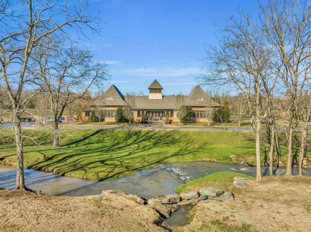 3477 Milford Dr, Thompsons Station, TN 37179