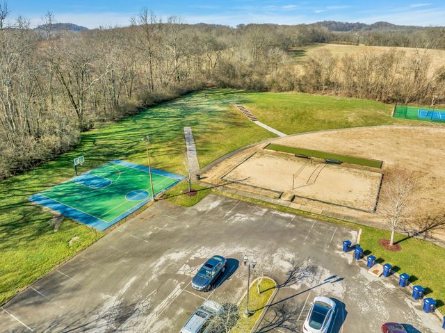 3477 Milford Dr, Thompsons Station, TN 37179