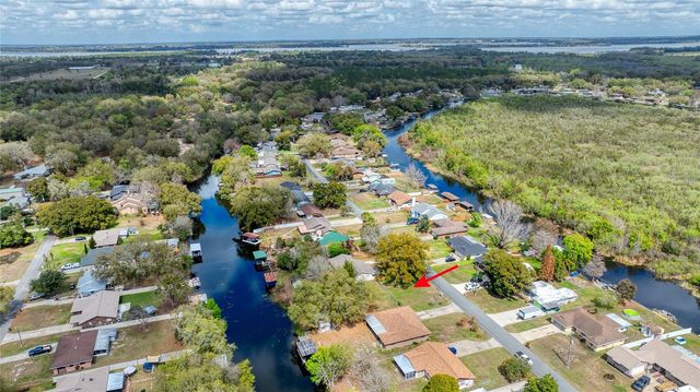 27727 LOIS DRIVE, Tavares, FL 32778