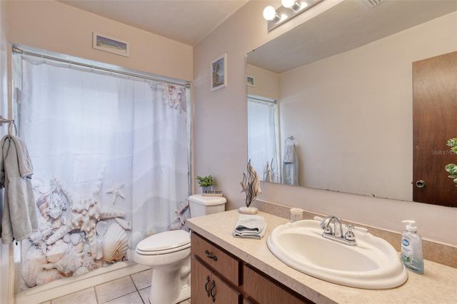 27727 LOIS DRIVE, Tavares, FL 32778
