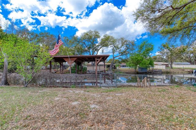 27727 LOIS DRIVE, Tavares, FL 32778