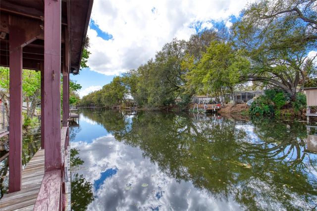 27727 LOIS DRIVE, Tavares, FL 32778
