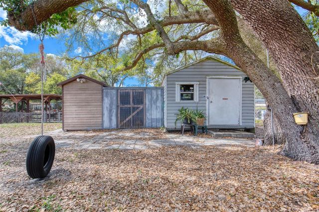 27727 LOIS DRIVE, Tavares, FL 32778