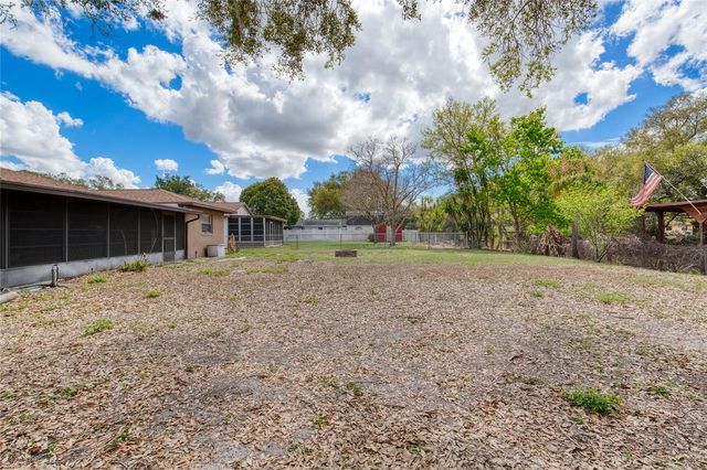27727 LOIS DRIVE, Tavares, FL 32778