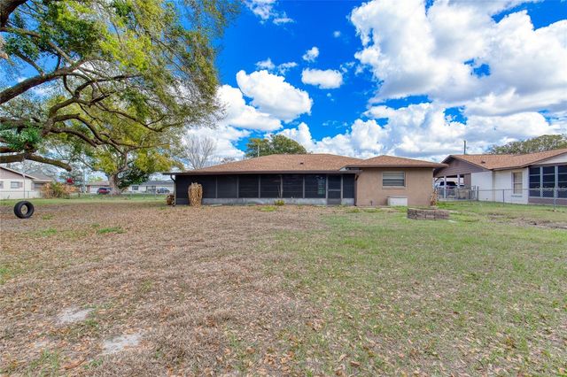27727 LOIS DRIVE, Tavares, FL 32778